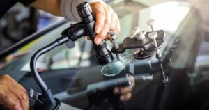 How to Choose the Right Auto Glass Repair Service in Toronto