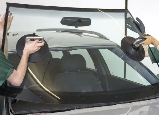 How Long Does a Windshield Replacement Last — Top 7 Factors